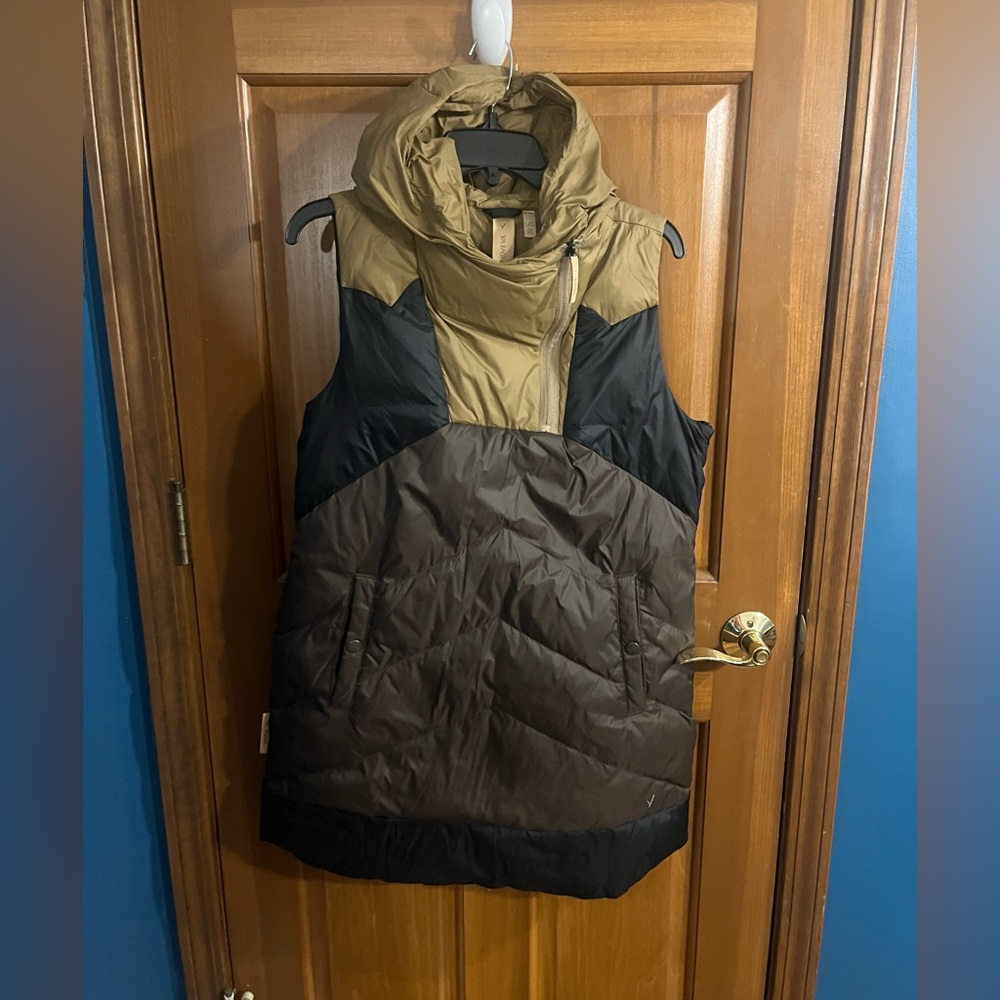Indyeva vest